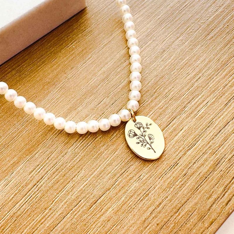 Colar Banhado a Ouro 18K Pérola e Medalha Flor