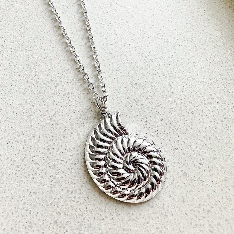 Colar Banhado Concha Caracol