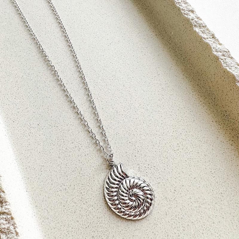 Colar Banhado Concha Caracol