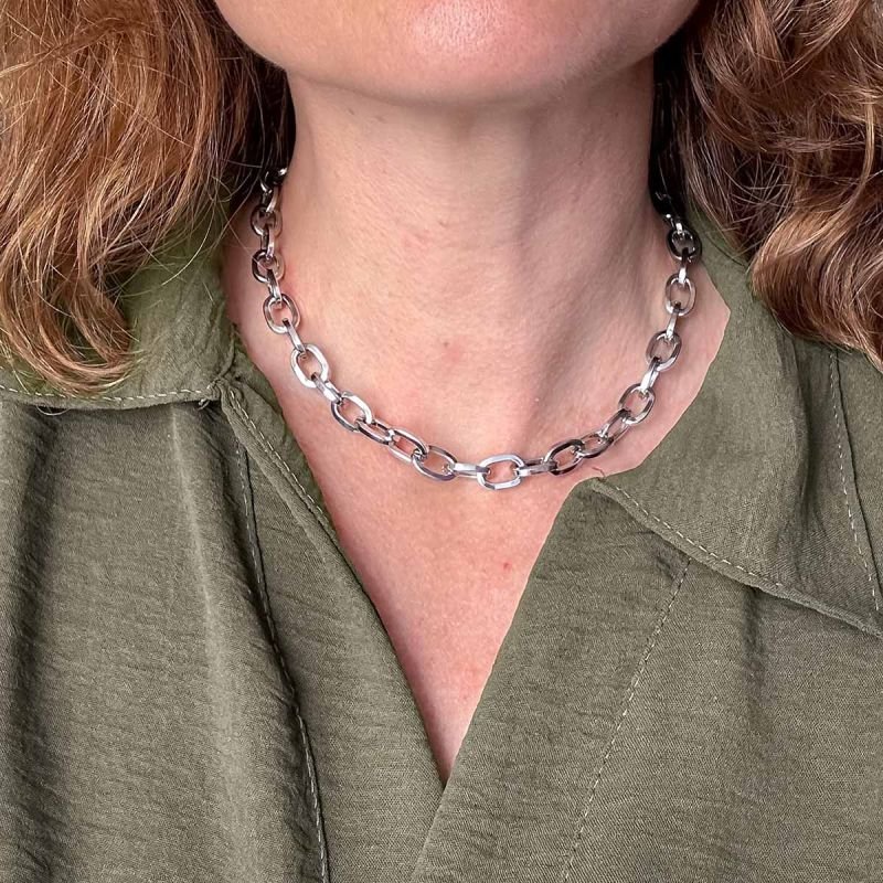 Colar Biju Corrente Choker Prateada Cantos Quadrados