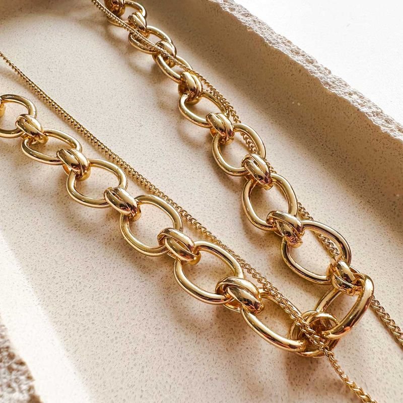 Colar Bijuteria Coração e Correntes