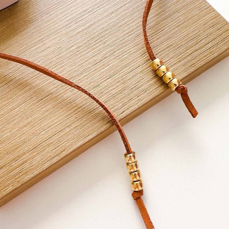 Colar Bijuteria Couro com Ponto de Luz