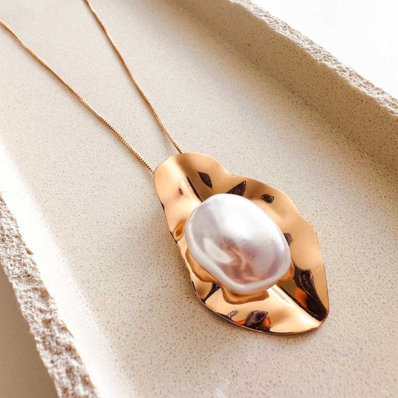 Colar Bijuteria Pérola Estilizada