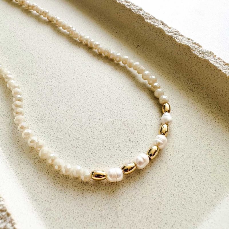 Colar Banhado de Cristais Areia Quatro Pérolas