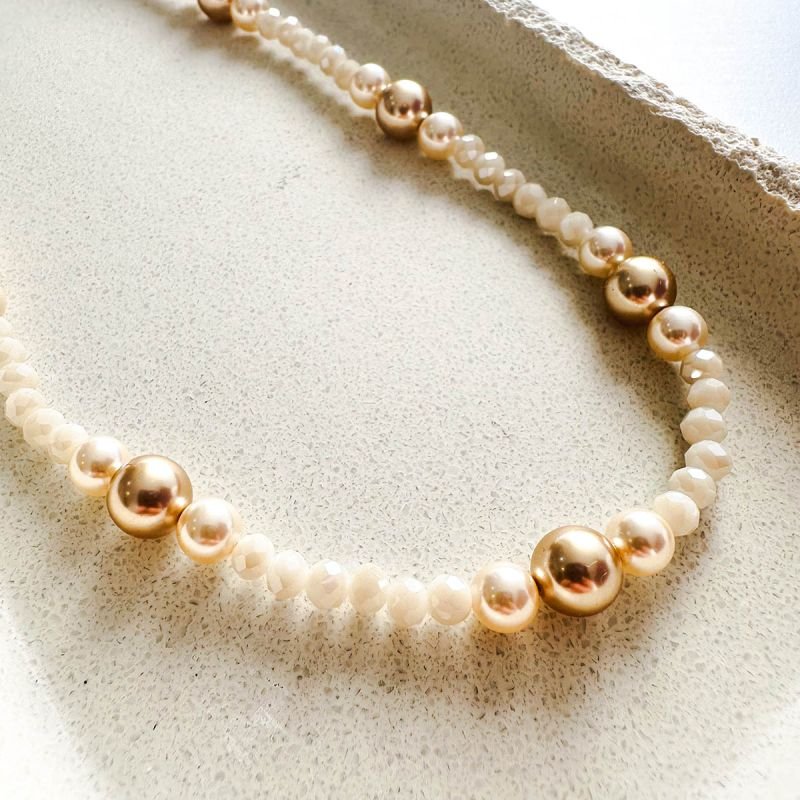 Colar Cristal Areia Pérolas Dourada e Champagne Banhado a Ouro 18k