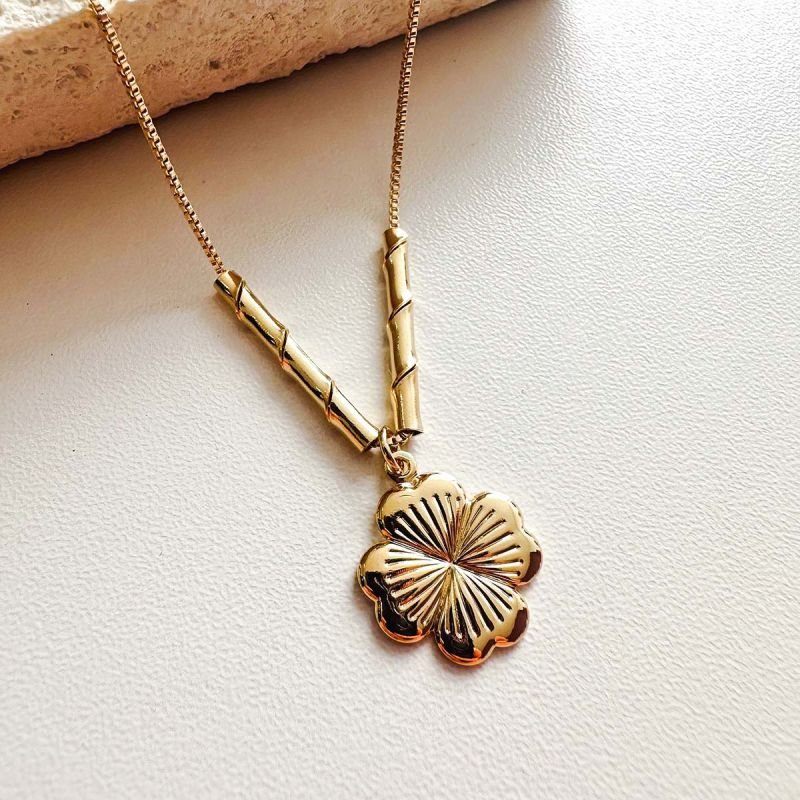 Colar Flor Encanto Banhado a Ouro 18K