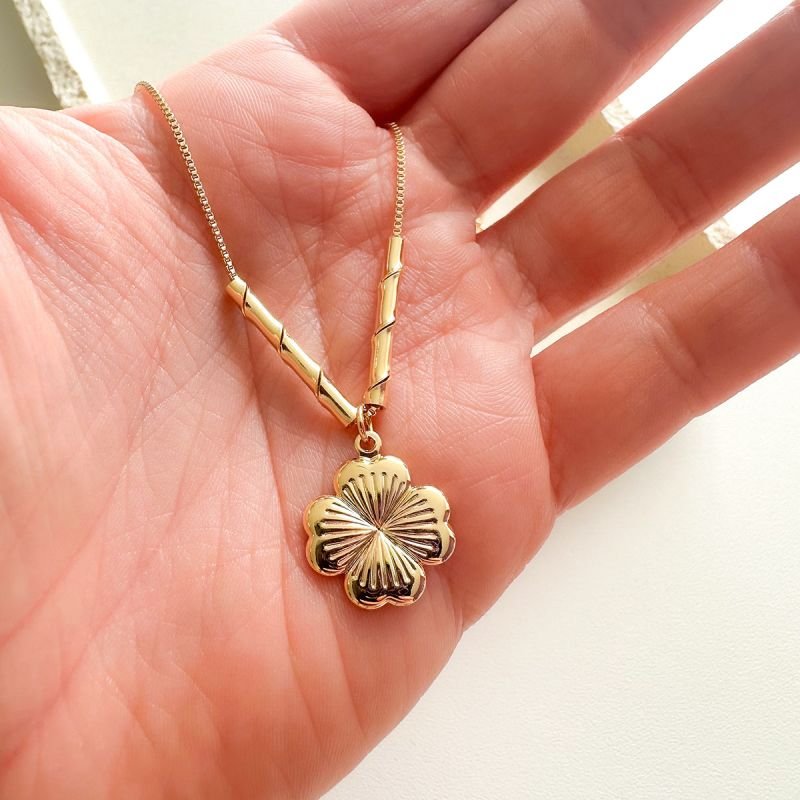 Colar Flor Encanto Banhado a Ouro 18K