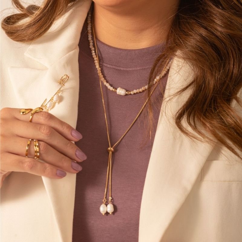Colar Gravatinha com Pérolas Naturais Banhado a Ouro 18k