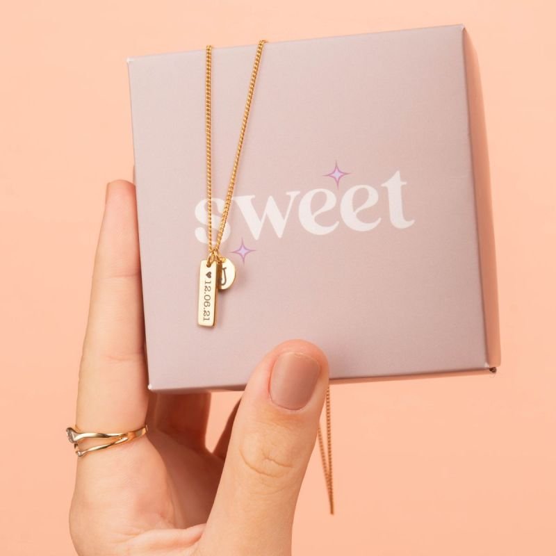 Colar Personalizado Banhado a Ouro 18k Data com Placa e Medalha Mini