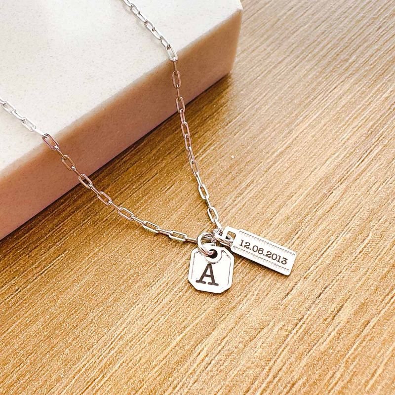Colar Personalizado Banhado Mini Plaquinhas