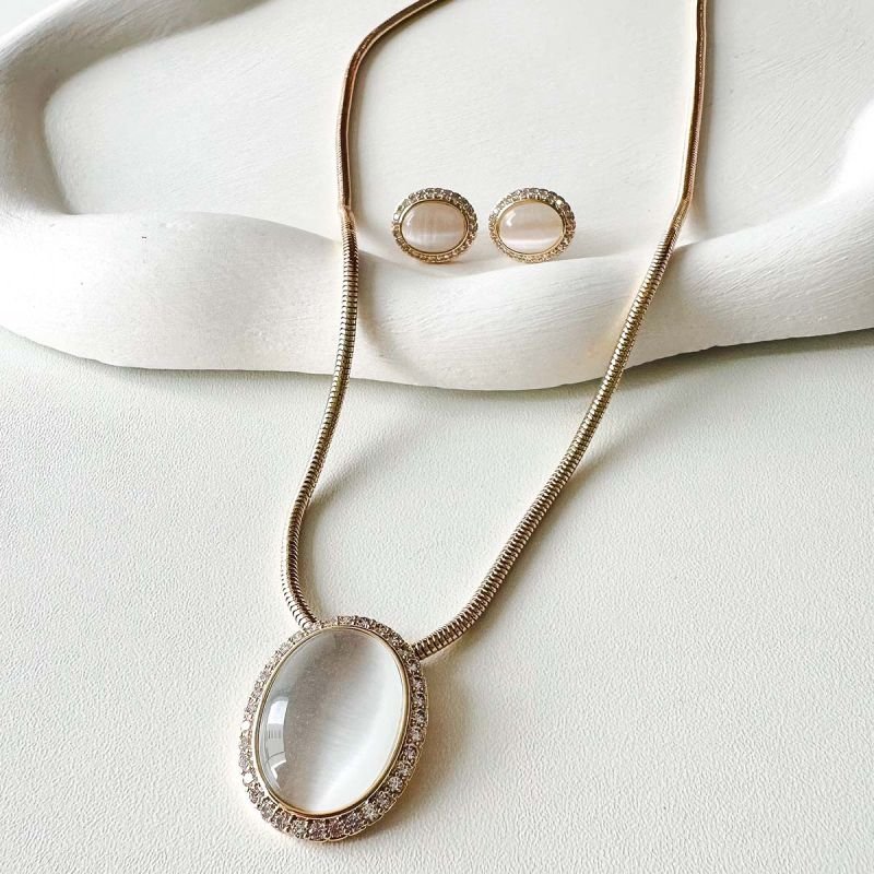 Conjunto Bijuteria Olho de Gato Oval Contorno Zircônia