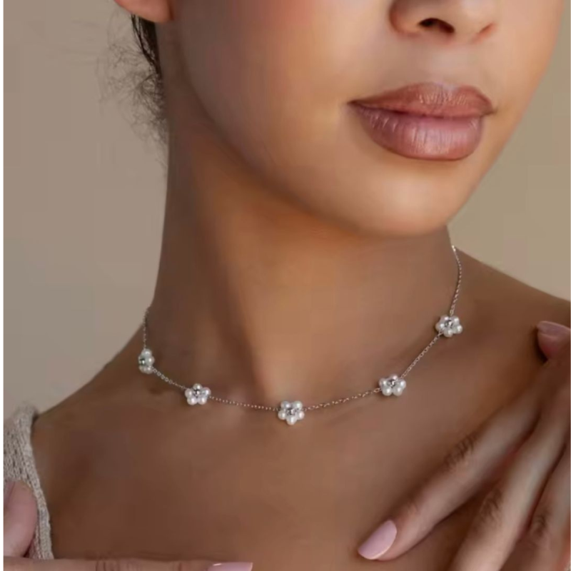 Gargantilha Aço Flor Pérolas