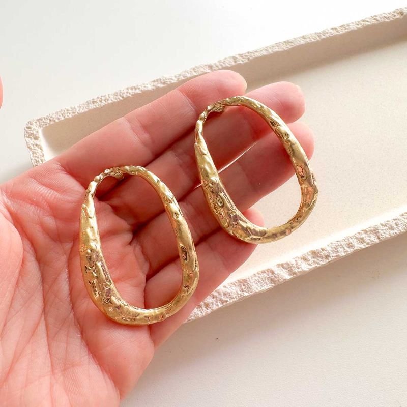 Max Brinco Bijuteria Abaulado Oval Vazado