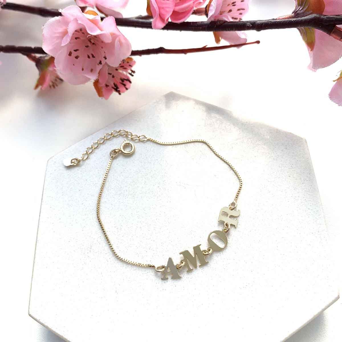 Pulseira Banhada a Ouro 18k Letras Amor