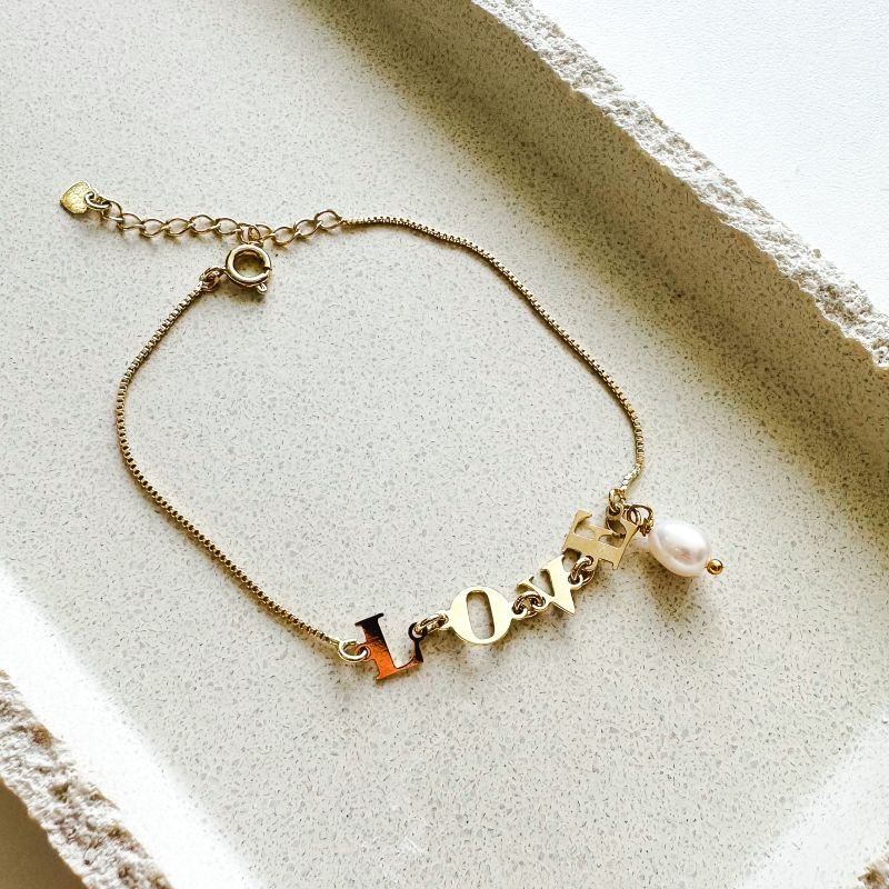 Pulseira Banhada a Ouro 18k Letras Love