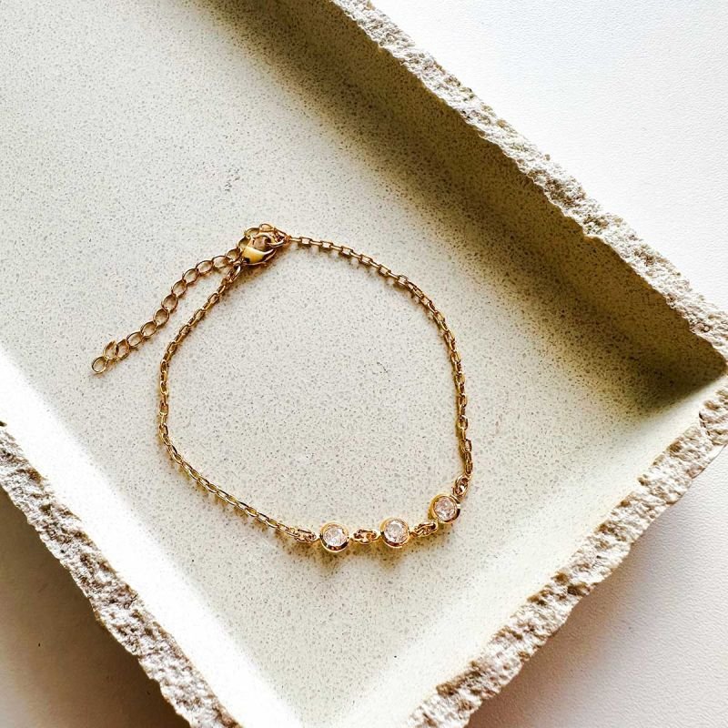 Pulseira Banhada a Ouro 18K Trio de Zircônias Cristal