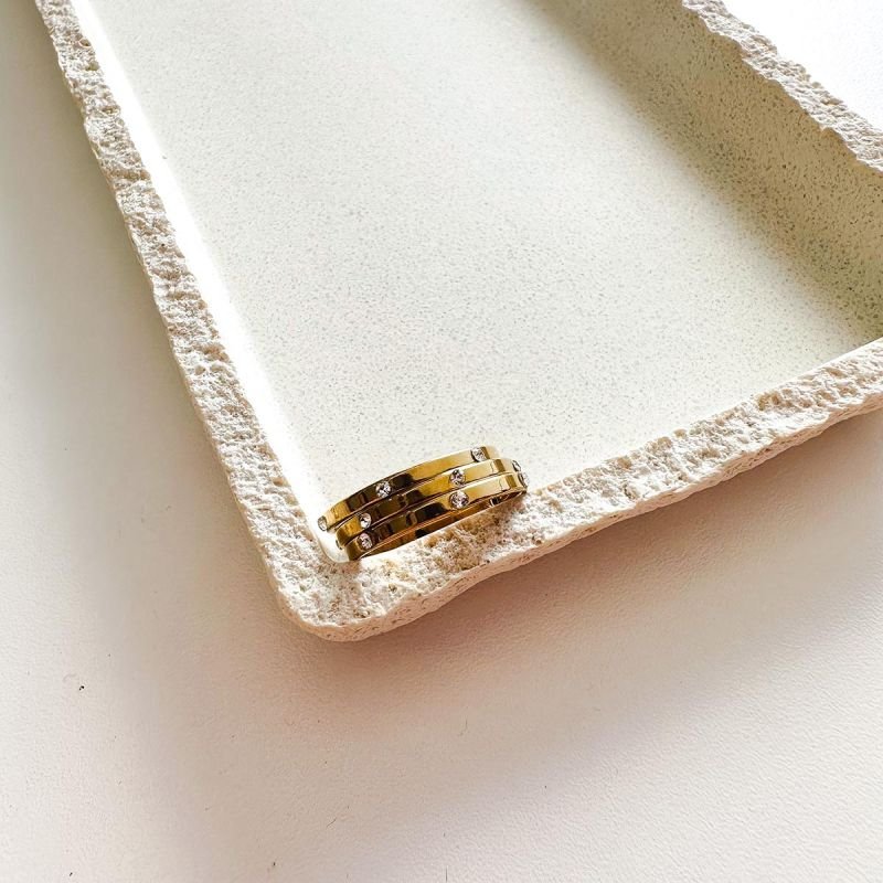 Trio de Anéis Aço Dourado com Mini Strass Espaçados